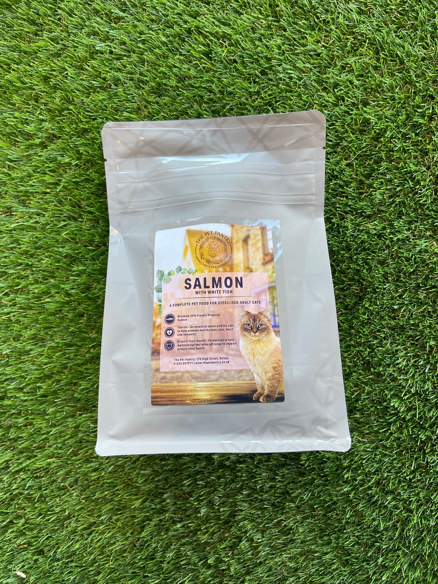 Lucy's Larder Adult Cat Food 300g