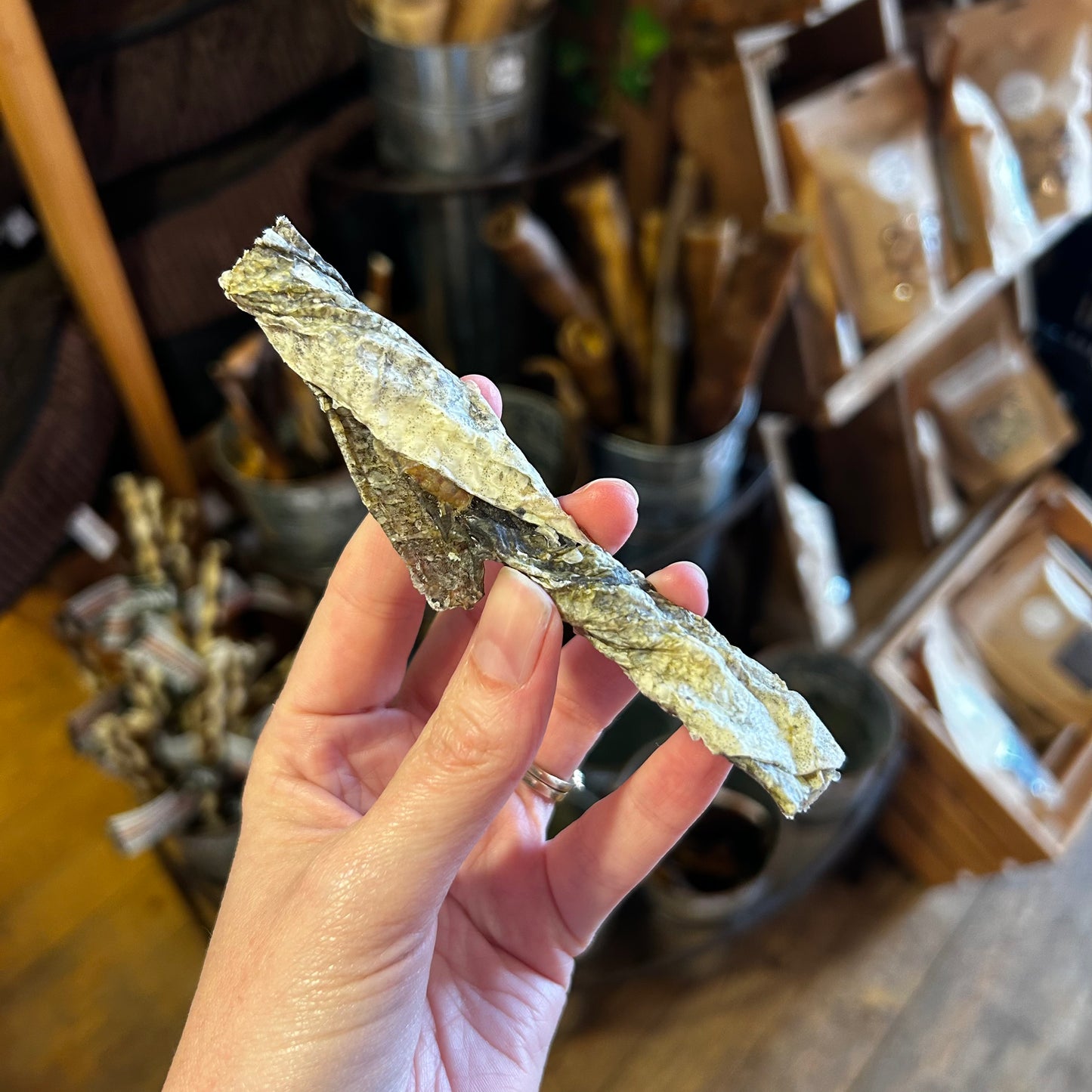 Fish Skin Twist Small - Natural Dog Treat