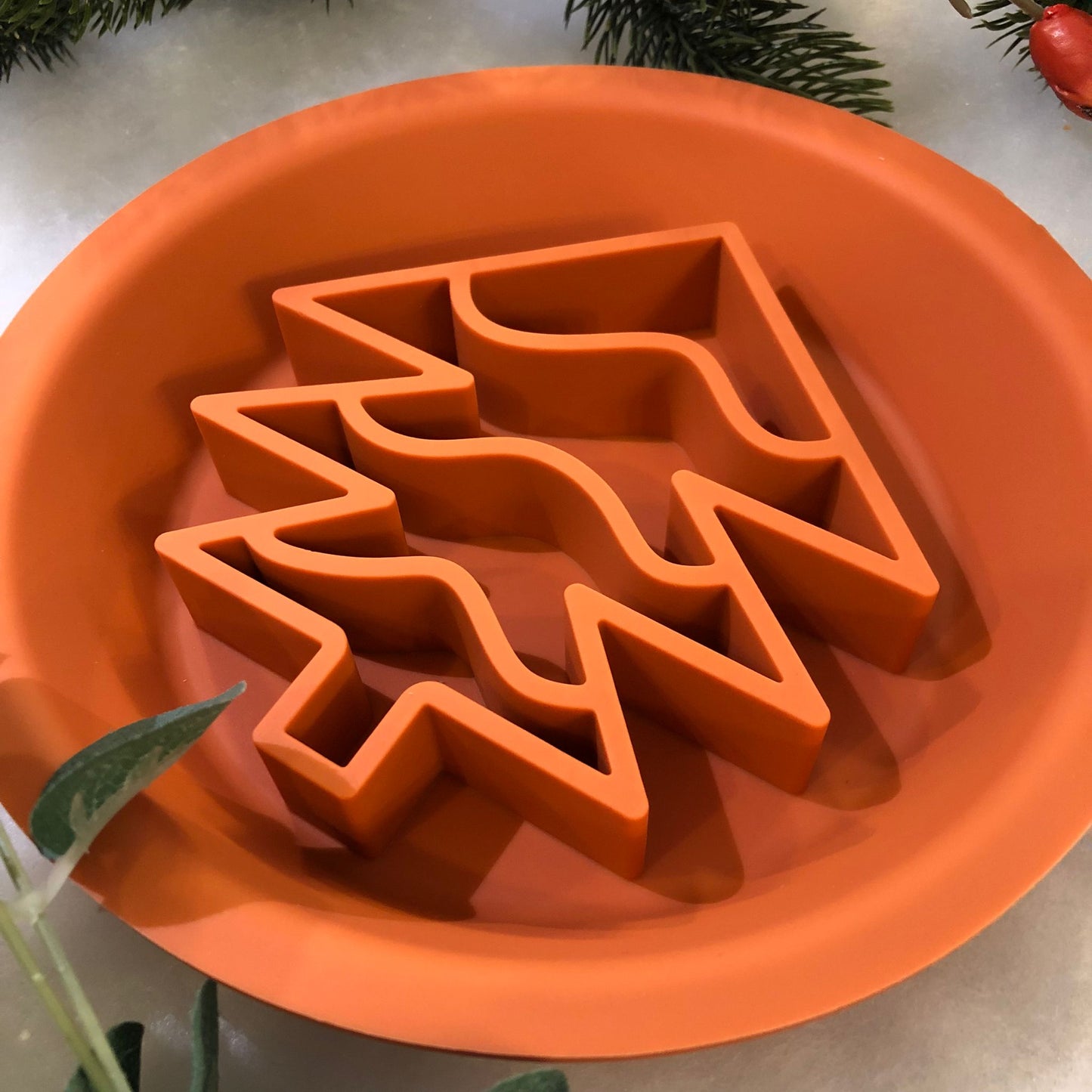 Festive Enrichment 2 in 1 Bowl & Lickimat - Christmas Tree Design